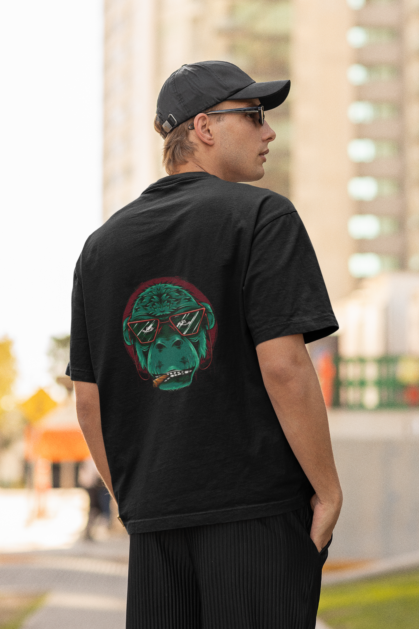 Smoking monkey - Oversize men t-shirt